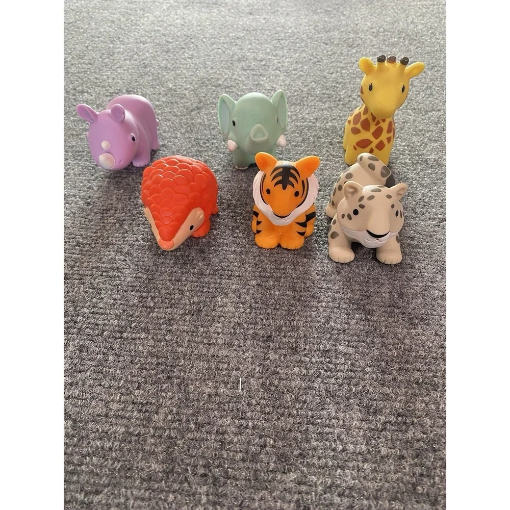 6 Piece Wild Animal Munchkins Bath Toy Set‎ Squeezable Water Squirters for Kids